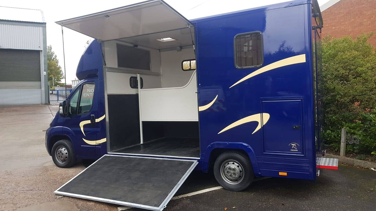 3.5 ton horsebox